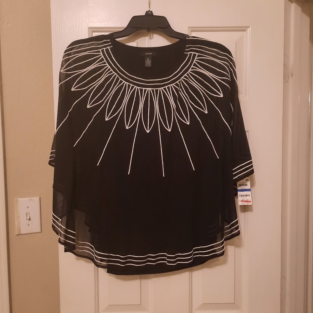 Black and white top